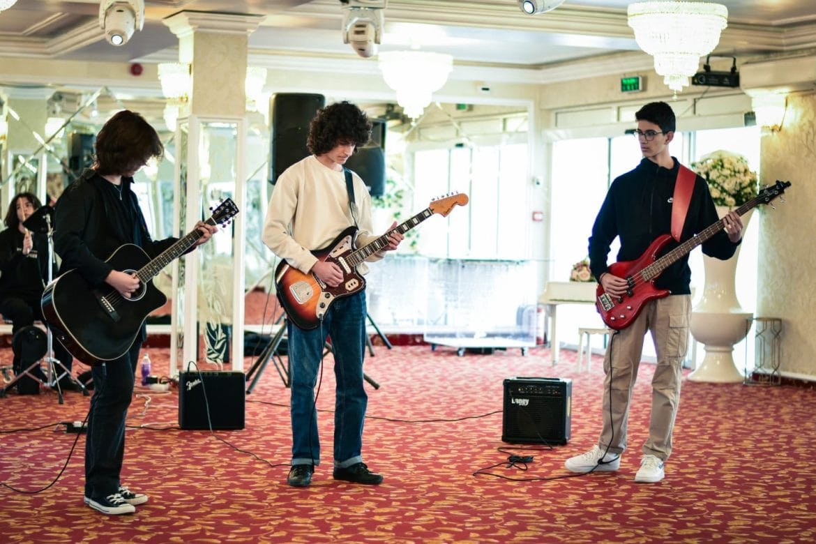 341190697_586368203442110_3198834443491637091_n